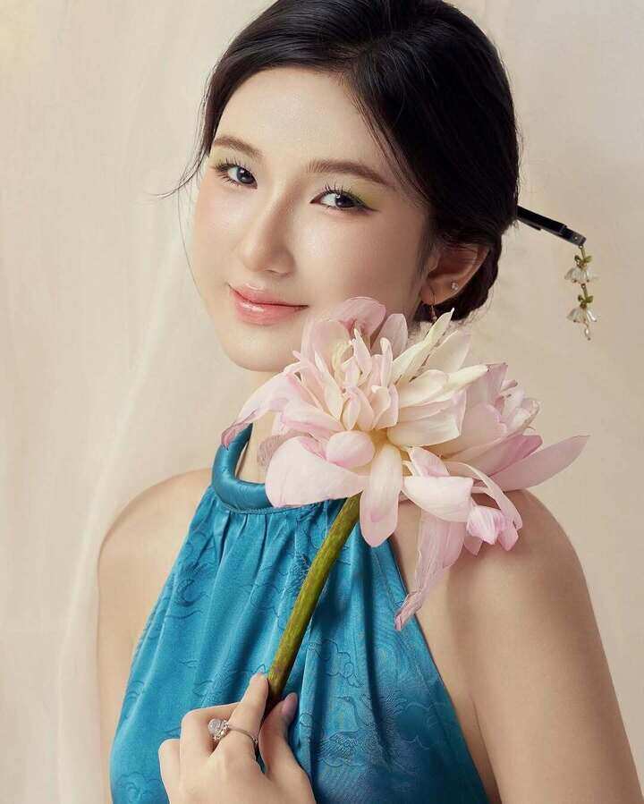 Nhan sắc người mẫu 20 tuổi gây tiếc nuối khi trượt vai Nam Phương Hoàng hậu - 9