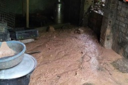 Nhiều địa phương thiệt hại nặng nề do mưa lớn và sạt lở, thủy điện Tuyên Quang đóng cửa xả đáy ứng phó