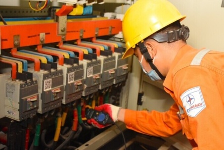 EVNHANOI chỉ cách tiết kiệm khoản lớn tiền điện trong mùa nắng nóng nhờ những việc làm đơn giản này