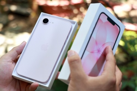iPhone 13, iPhone 14 và loạt MacBook Air biến mất khỏi kệ hàng tại Việt Nam