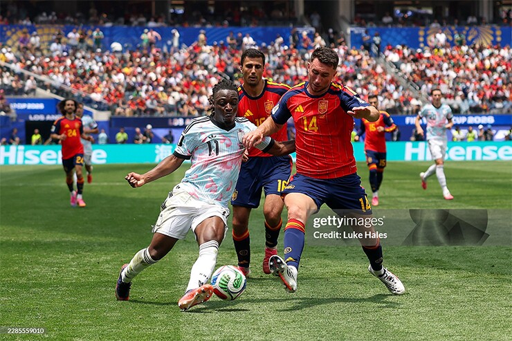 Hàng thủ Tây Ban Nha mới chỉ để thủng lưới một lần sau 6 trận tại World Cup