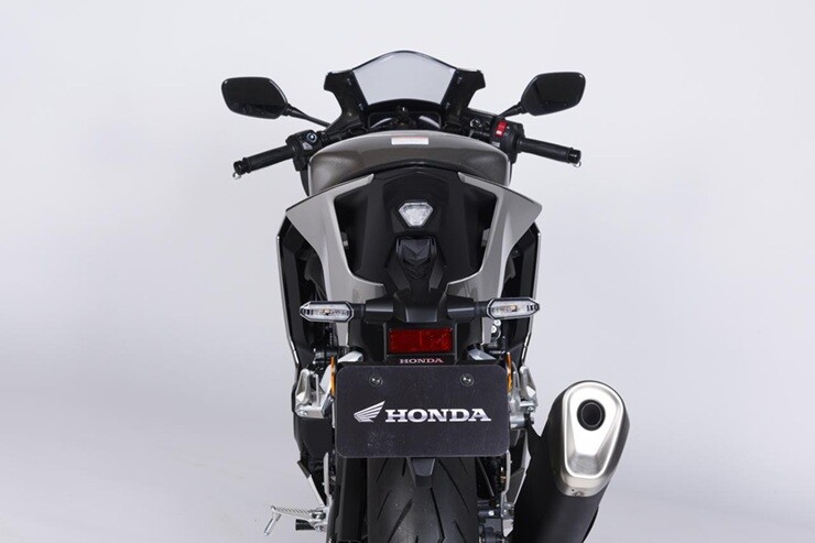 Honda hồi sinh cỗ máy 4 xy-lanh 400cc, kết hợp E-Clutch: Huyền thoại trở lại trong kỷ nguyên công nghệ - 4