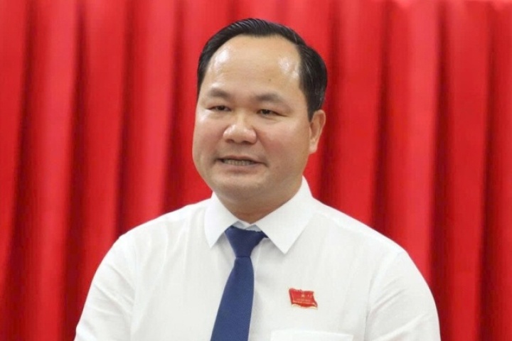 Giám đốc Sở lý giải việc dân làm sổ đỏ trầy trật, 'cò' dịch vụ làm nhanh hơn