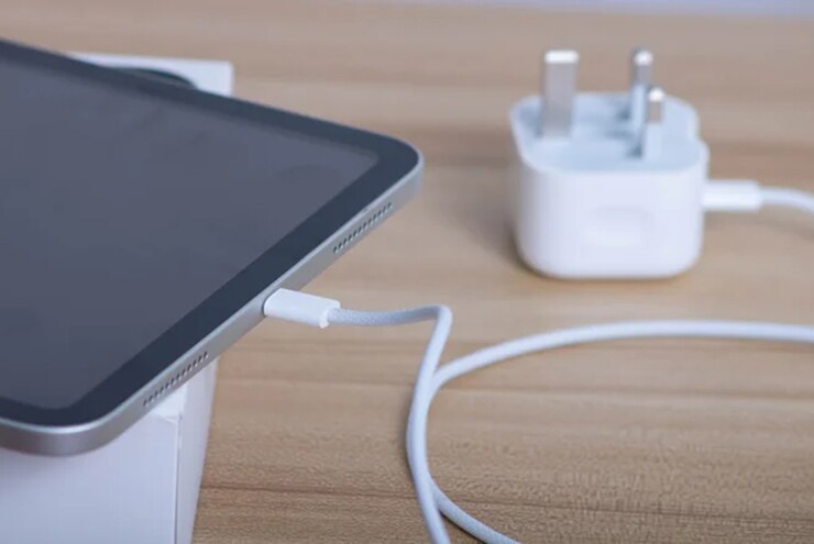 Nhiều người vẫn tận dụng sạc cũ mà không biết rằng nó đang hạn chế tốc độ sạc nhanh của iPhone và iPad.