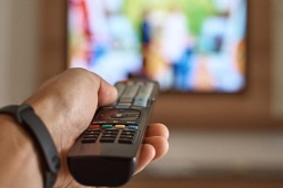 Tắt Smart TV kiểu này sớm muộn gì cũng nhanh hư