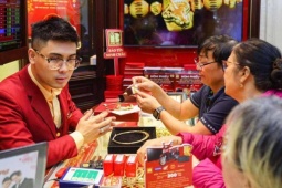 Giá vàng hôm nay 14/7: Lao dốc, về sát 4.000 USD/ounce