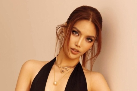 Lan Khuê mặc sexy, dát trang sức gần 4 tỷ đồng