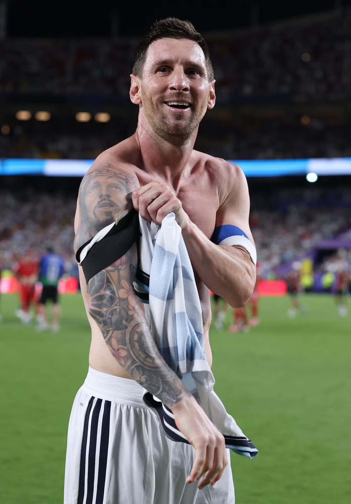 Tranh luận Messi và Argentina chọc tức tuyển Anh - 8