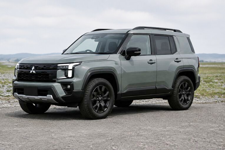 Mitsubishi Pajero iO thế hệ mới được định hình theo phong cách vuông vức.