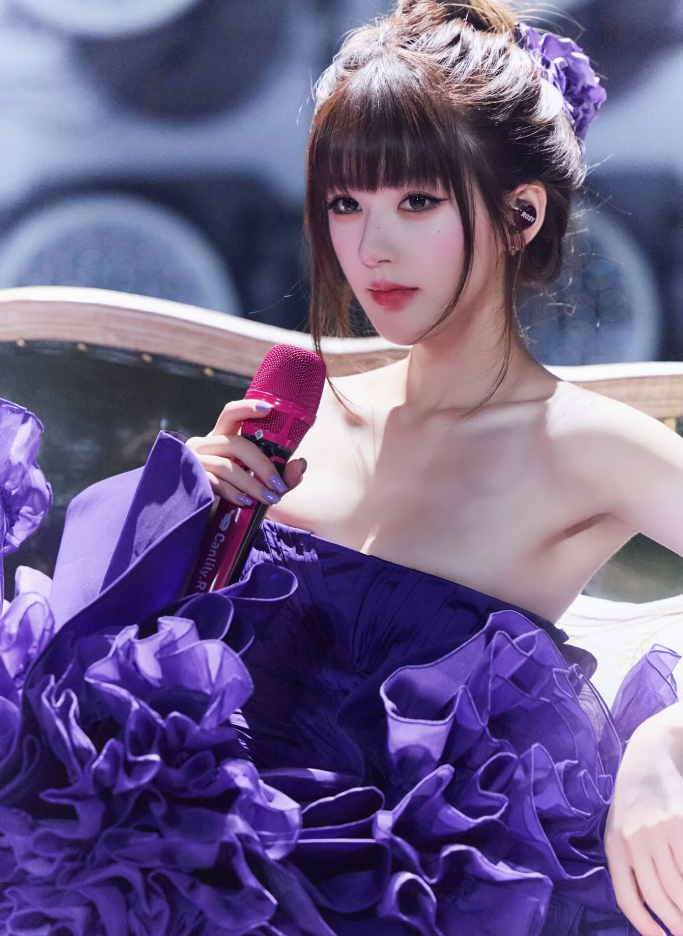 Triệu Lộ Tư vẫn hát kém nhảy dở.