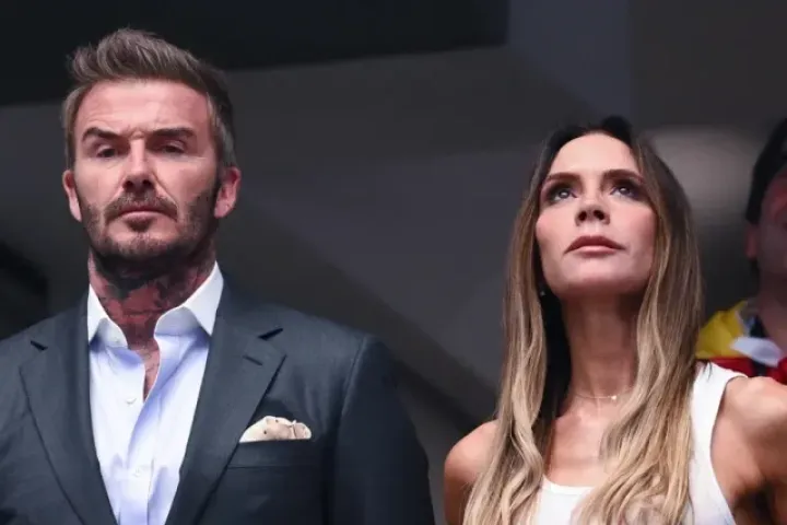 Nhà Beckham, chàng thơ nước Pháp gây sốt khán đài VIP trận Pháp - Tây Ban Nha