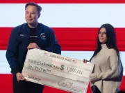 Elon Musk bị cáo buộc chi 1 triệu USD để 'mua phiếu'