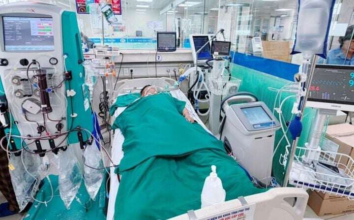 Nam thanh niên 24 tuổi bất ngờ tím tái, mất ý thức và rơi vào ngừng tuần hoàn tới 3 lần (Ảnh: BVCC)