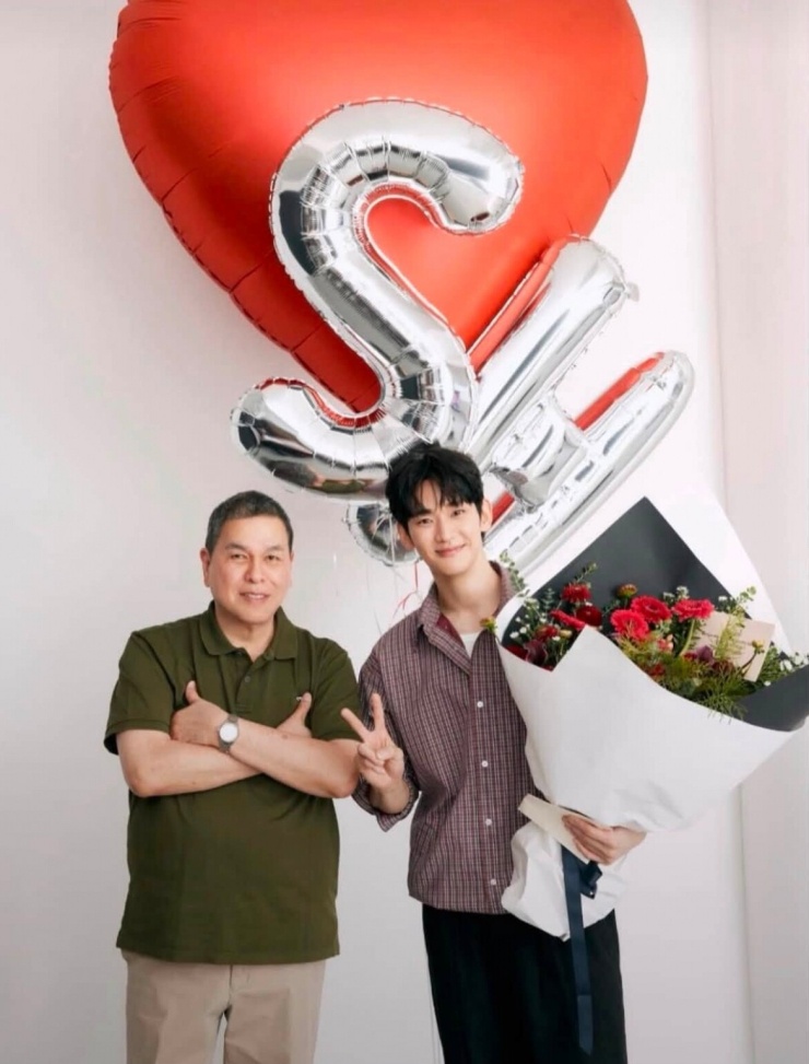 Kim Soo Hyun tham gia quay quảng cáo sau 16 tháng tạm ngừng hoạt động