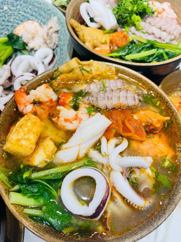 Dân Việt giới thiệu cách nấu bún hải sản thơm ngon