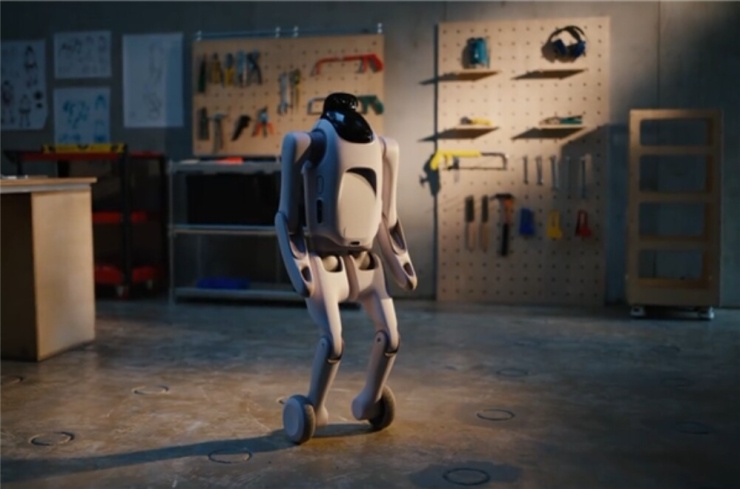 Qiyuan T1 lúc ở trạng thái "robot hình người"