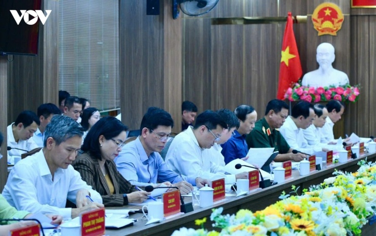 Các đại biểu tham dự cuộc họp.