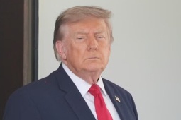24 giờ chạy đua nghẹt thở sau tuyên bố choáng váng của Tổng thống Mỹ Trump