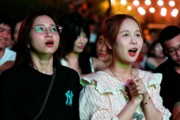 Cảm xúc trái ngược của CĐV khi Tây Ban Nha thắng Pháp