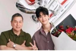 Kim Soo Hyun nở nụ cười trong lần đầu xuất hiện sau hơn một năm