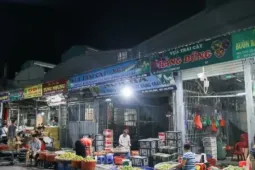 Trả lời chất vấn không đúng trọng tâm, Trưởng Ban quản lý chợ Long Biên bị yêu cầu rút kinh nghiệm