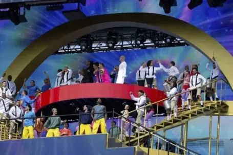 Bỏ qua luật lệ, FIFA tổ chức  ' concert '  giữa trận chung kết World Cup 2026