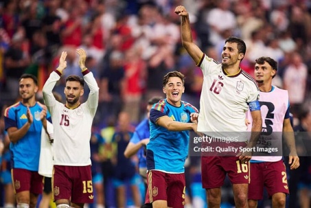Rodri vượt ám ảnh đứt dây chằng, Quả bóng vàng tái sinh ngoạn mục ở World Cup