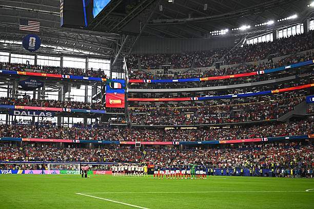 Các khán đài tại World Cup đang có mức giá vé đắt bậc nhất trong lịch sử