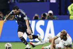 MXH "rực cháy" với Lionel Messi sau trận Argentina - Anh: "Sự kỳ diệu", "Điên rồ"
