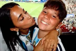 Vợ Messi vỡ òa cảm xúc