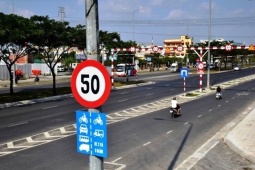 Bất cập biển báo tốc độ: Tài xế 'hoa mặt' phanh gấp khi đang chạy 100 km/h