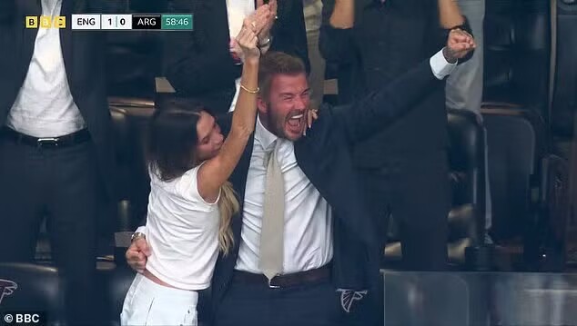 Beckham và dàn WAGs Anh suy sụp - 6