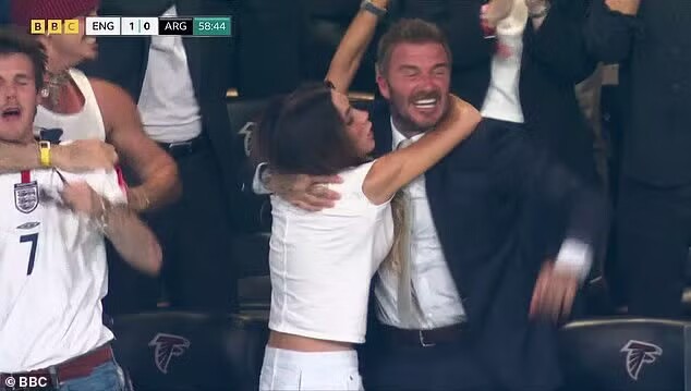 Beckham và dàn WAGs Anh suy sụp - 7