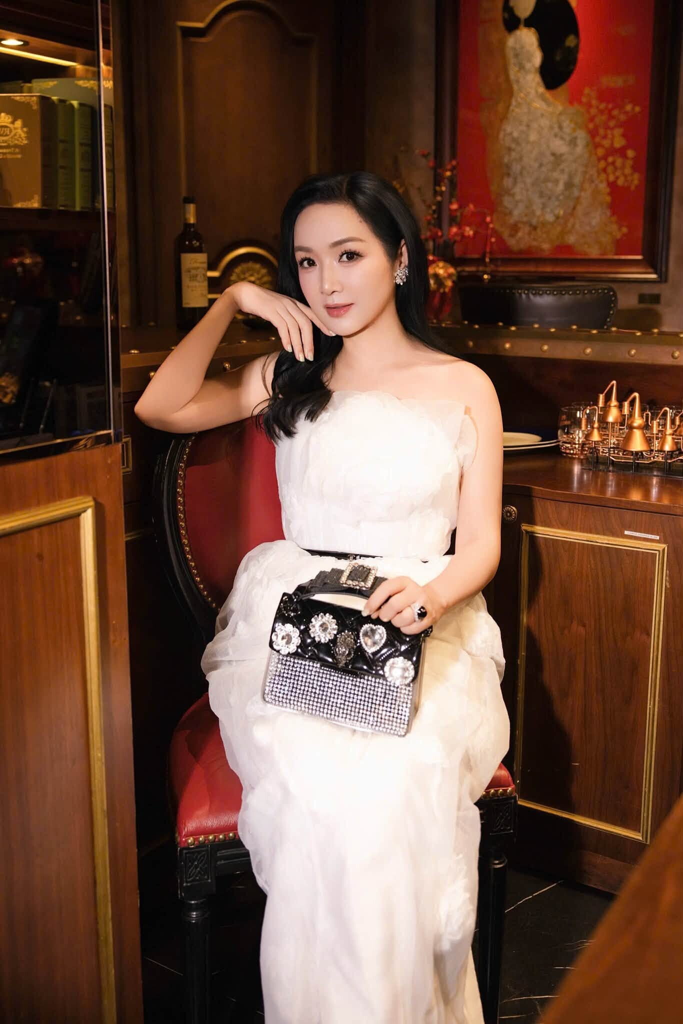 Sắc vóc tuổi 55 của Hoa hậu Giáng My.