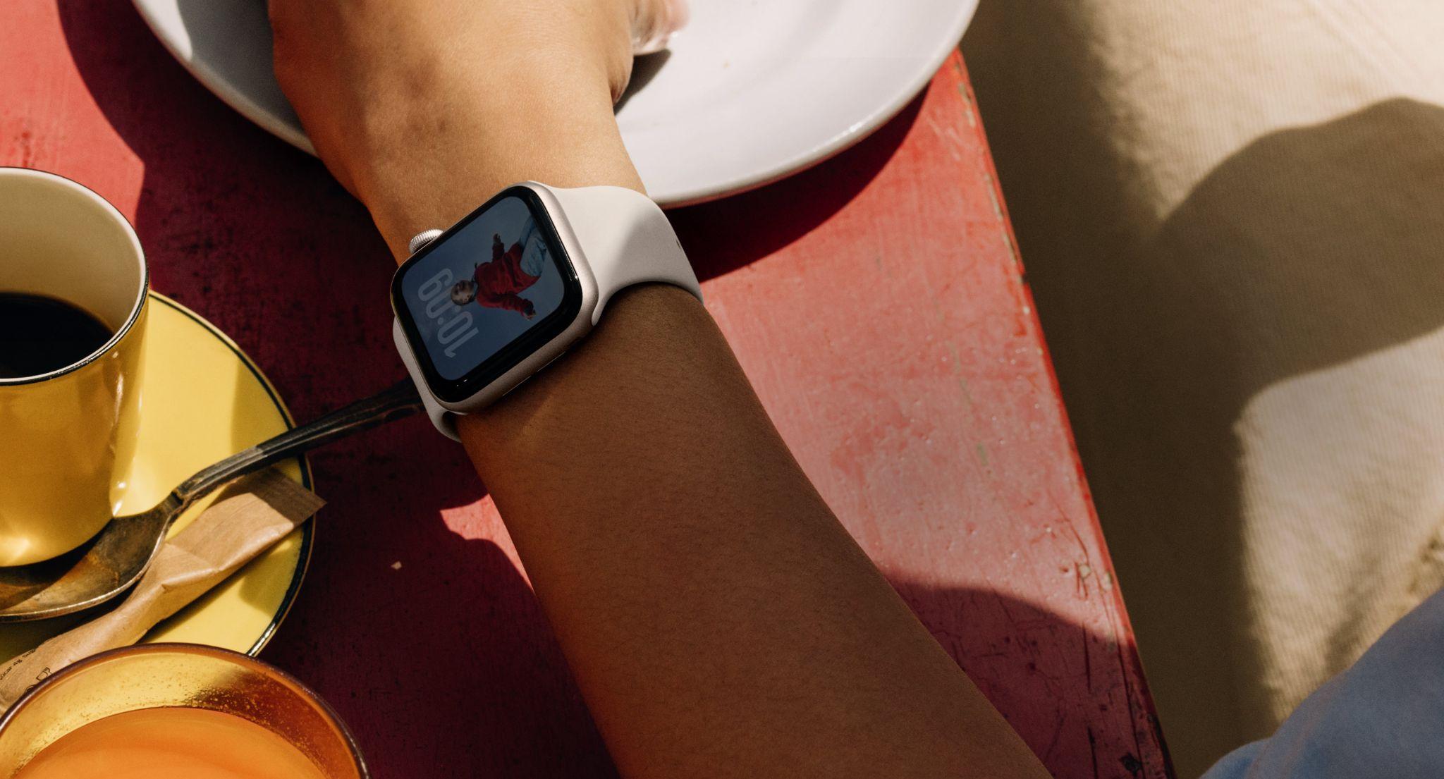 Apple Watch SE 3 hỗ trợ sạc nhanh, mang lại sự tiện lợi khi sử dụng