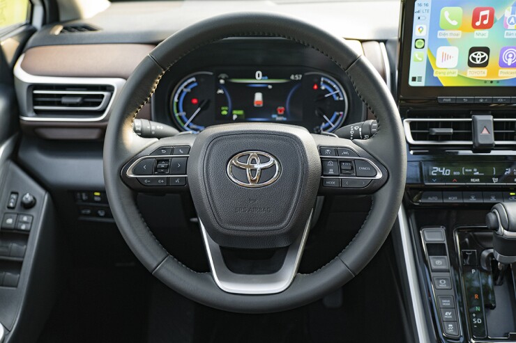 Ưu nhược điểm của Honda HR-V e: HEV RS khi “đối đầu” Toyota Innova Cross HEV - 7