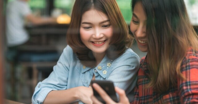 Sốc vì nhận tiền hoàn nhanh trong vòng 48 giờ, hội "nghiện shopping" rỉ tai nhau công thức "3 bước quét sạch mọi sàn"