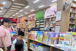 Đề xuất miễn phí sách giáo khoa cho hơn 2,5 triệu học sinh TPHCM