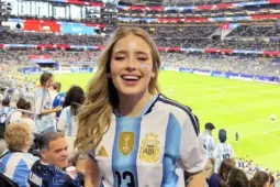 CĐV Argentina đổ bộ đến Mỹ xem chung kết World Cup, các hãng hàng không 'bở hơi tai'