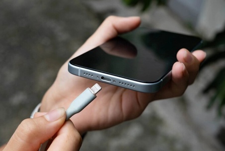 Đây là 4 điều người dùng iPhone nên ngừng làm ngay khi cắm sạc