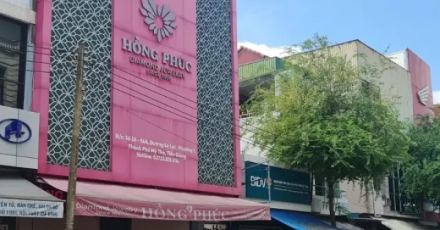 Nhiều người "đứng ngồi không yên" vì tiệm vàng bất ngờ đóng cửa