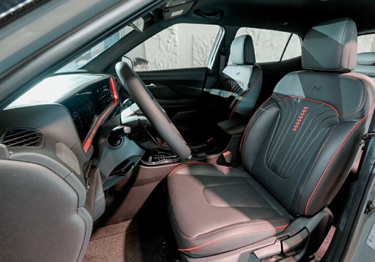 Mổ xẻ ưu nhược điểm của bộ tứ SUV đang nổi hiện nay - 10