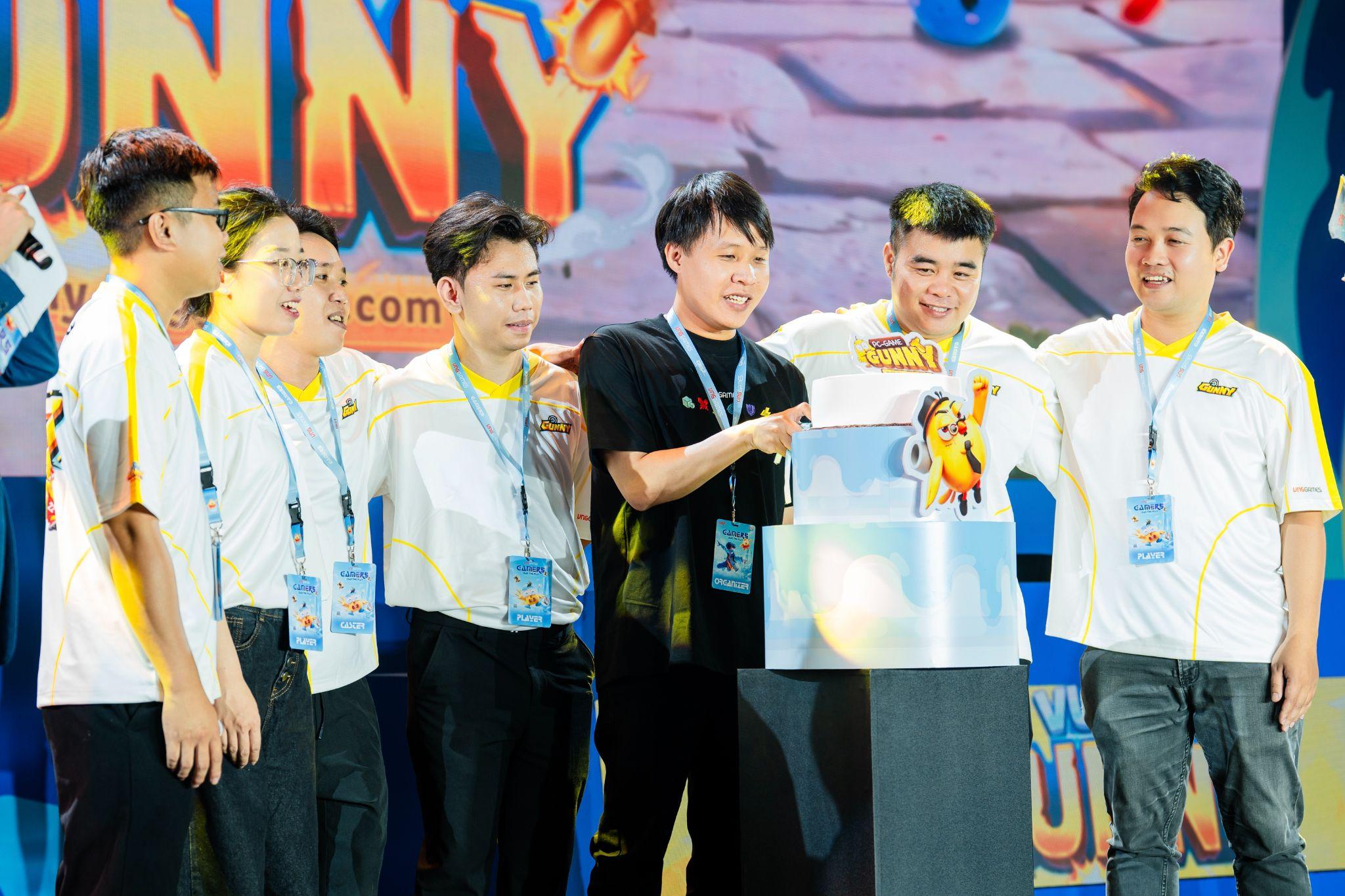 Gunny PC đón sinh nhật 17 tuổi cùng hàng trăm Gunner tại sự kiện