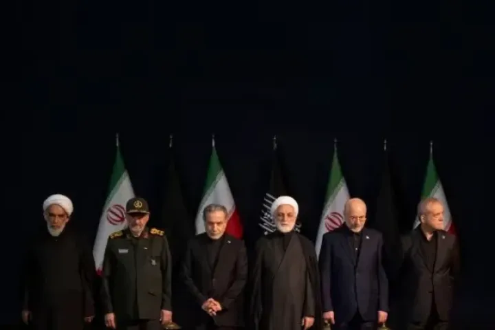Nội bộ Iran lục đục, phe cứng rắn cảnh báo ‘đảo chính mềm’