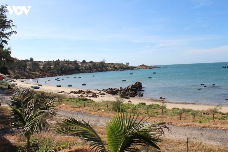 Mũi La Gàn với vùng biển hoang sơ