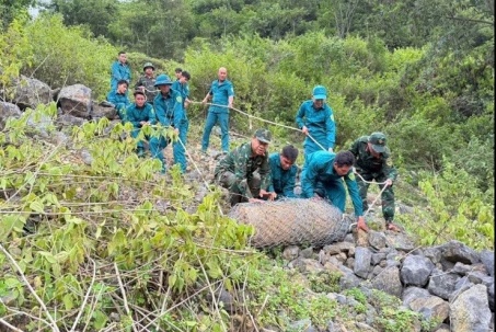 Đào móng làm nhà phát hiện quả bom nặng 350 kg còn nguyên kíp nổ