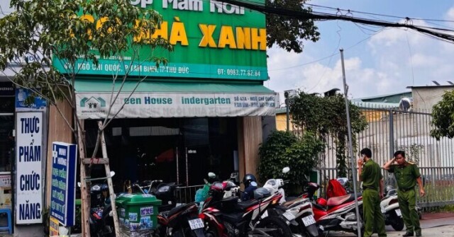 Kết quả xác minh ban đầu vụ bé mầm non nằm trước cửa nhà vệ sinh