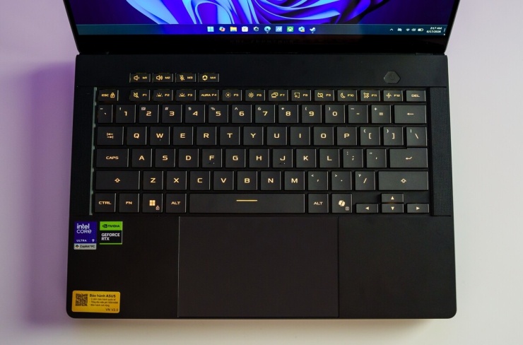 ROG Zephyrus G14 2026 - laptop gaming mỏng nhẹ, giá 120 triệu đồng - 6