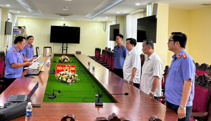 Huỳnh Minh Trung và Nguyễn Hoàng Văn bị khởi tố về tội “Không truy cứu trách nhiệm hình sự người có tội”. (Ảnh: B.L)
