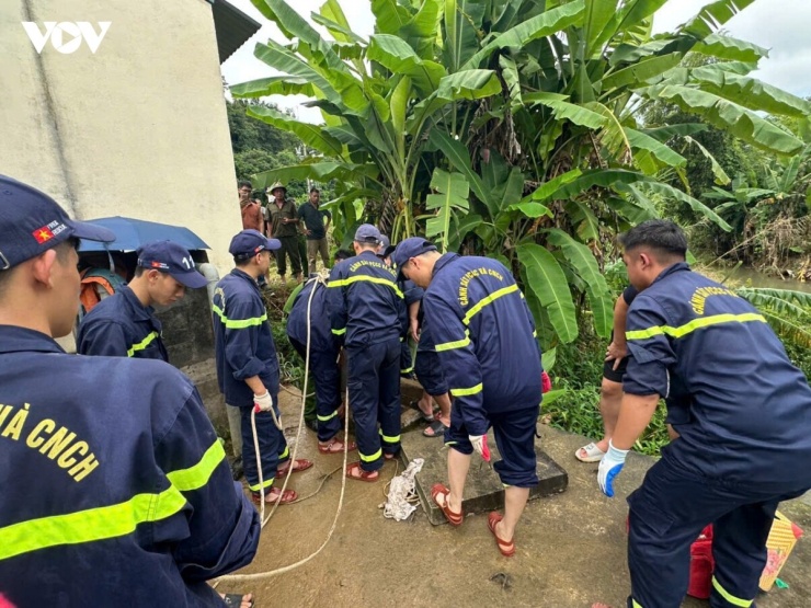 Vụ tai nạn khiến 1 người tử vong, 3 người được đưa đến cơ sở y tế cấp cứu, điều trị.